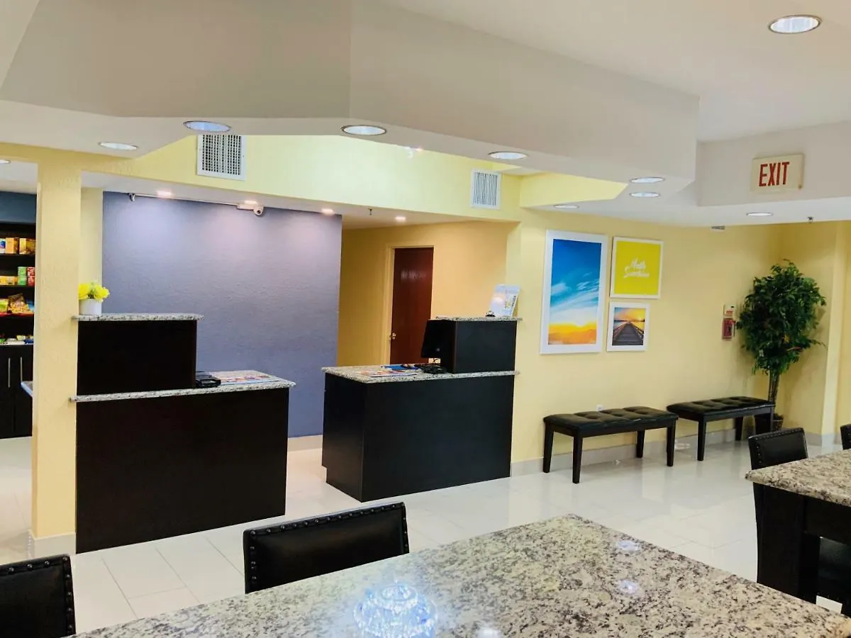 Days Inn & Suites By Wyndham Tampa/Raymond James Stadium Tampa