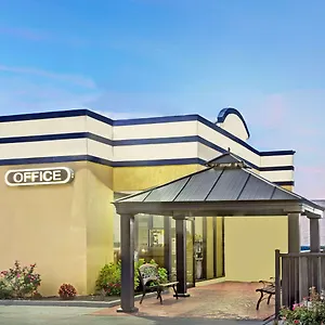 https://days-inn-norfolk-military-circle.williamsburghotelsusa.com