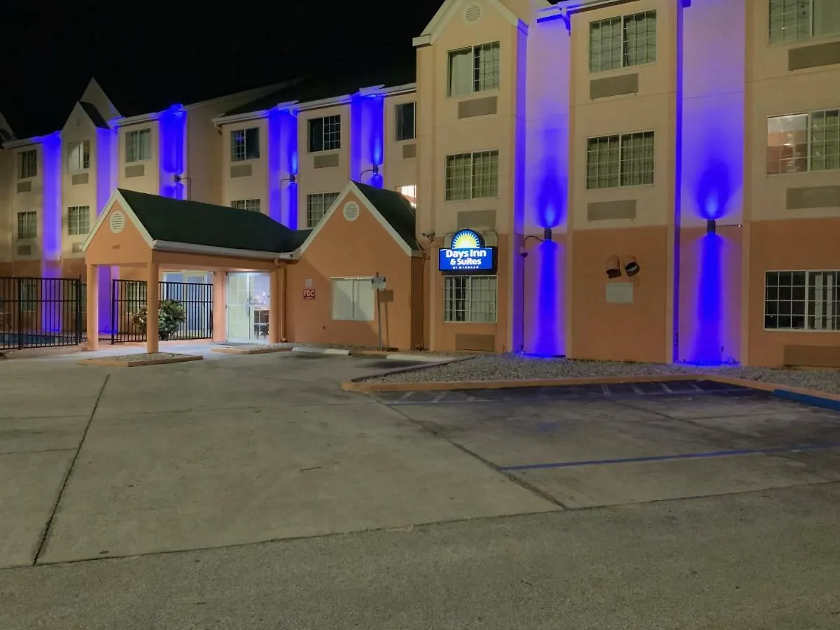 ** Hotel Days Inn & Suites By Wyndham Tampa/Raymond James Stadium United States